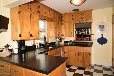 2314 E Libbie Dr, Lansing, MI 48917 photo 3