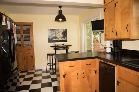 2314 E Libbie Dr, Lansing, MI 48917 photo 4
