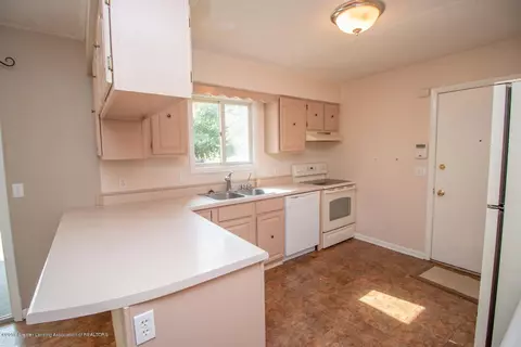 12401 Spruce Ln, Perry, MI 48872 photo 6