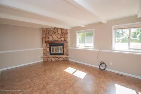 12401 Spruce Ln, Perry, MI 48872 photo 9