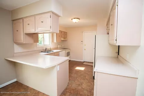 12401 Spruce Ln, Perry, MI 48872 photo 5