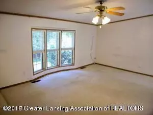 10326 S Wright Rd, Eagle, MI 48822 photo 7