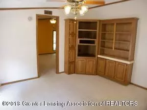 10326 S Wright Rd, Eagle, MI 48822 photo 25