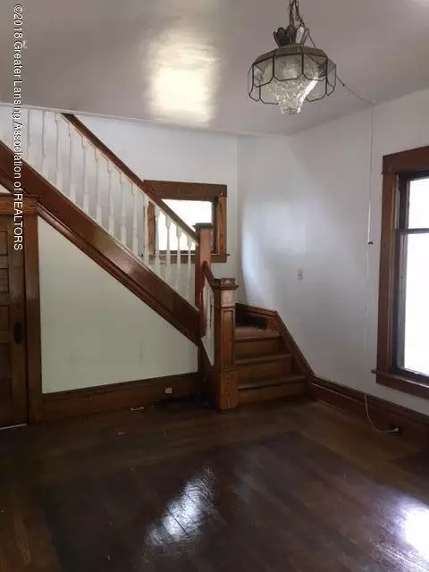 534 Cherry St, Lansing, MI 48933 photo 11