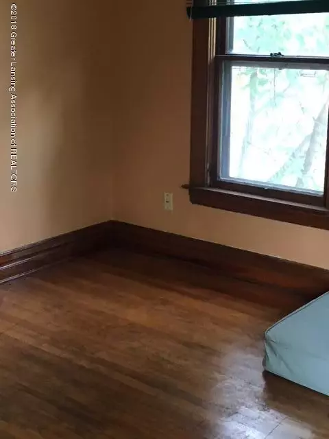 534 Cherry St, Lansing, MI 48933 photo 23