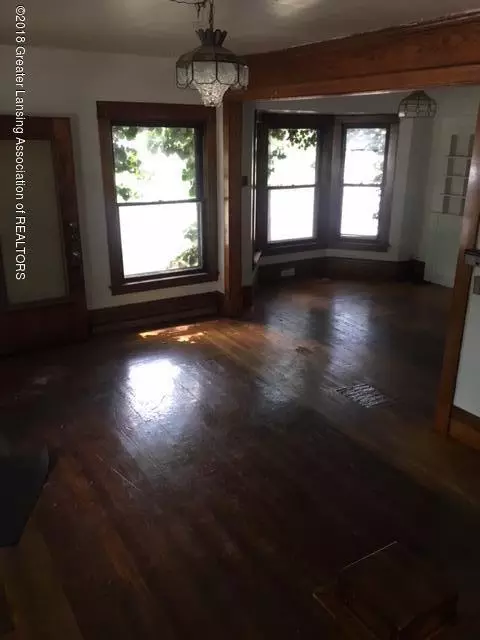 534 Cherry St, Lansing, MI 48933 photo 8