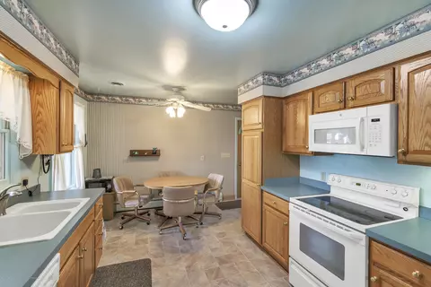 1170 Ro Dic Don Dr, Dewitt, MI 48820 photo 7
