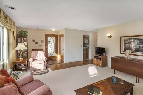 1170 Ro Dic Don Dr, Dewitt, MI 48820 photo 5