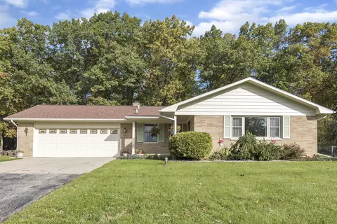 1170 Ro Dic Don Dr, Dewitt, MI 48820 photo 1