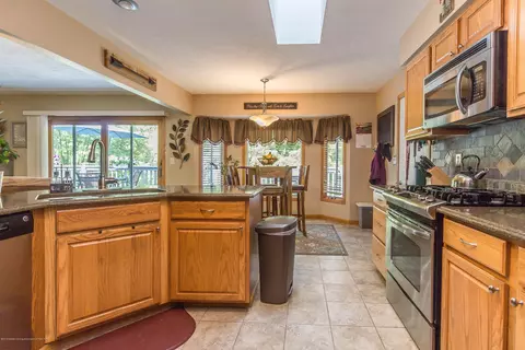7112 White Pine Dr, Perry, MI 48872 photo 5