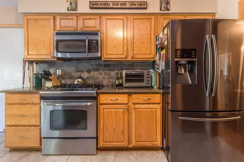 7112 White Pine Dr, Perry, MI 48872 photo 6