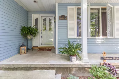 7112 White Pine Dr, Perry, MI 48872 photo 2