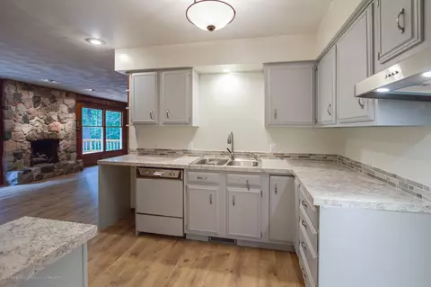 1302 Sandhill Dr, Dewitt, MI 48820 photo 14