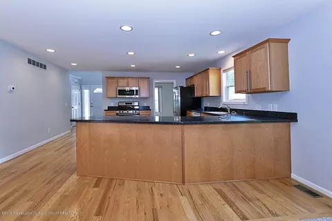 2048 Arbor Meadows Dr, Dewitt, MI 48820 photo 9