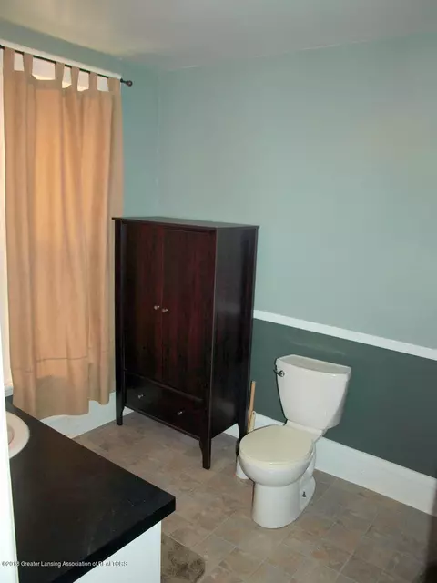 500 E State St, Saint Johns, MI 48879 photo 15