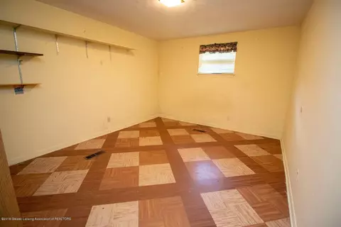 1900 Willowbrook Dr, Lansing, MI 48917 photo 21