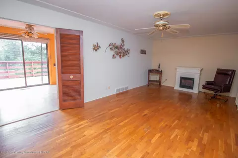 1900 Willowbrook Dr, Lansing, MI 48917 photo 5