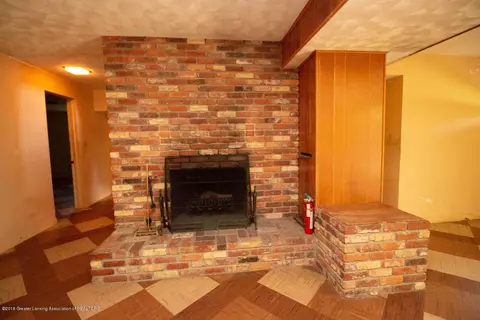 1900 Willowbrook Dr, Lansing, MI 48917 photo 22