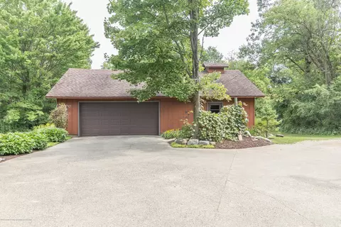 6833 E Clark Rd, Bath, MI 48808 photo 31