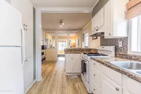 2309 Harding Ave, Lansing, MI 48910 photo 12