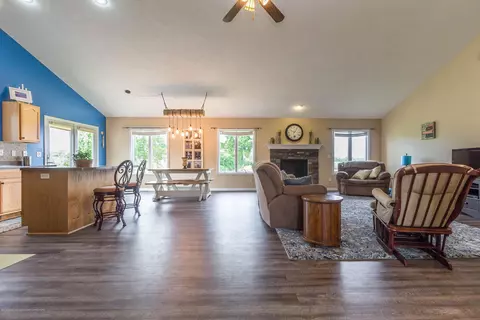 15930 S Hinman Rd, Eagle, MI 48822 photo 4