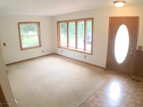 34 Elm Cir, Sunfield, MI 48890 photo 8