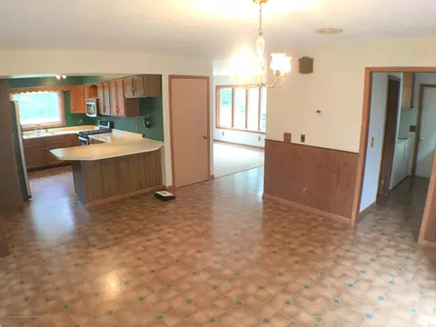 34 Elm Cir, Sunfield, MI 48890 photo 10
