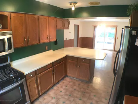 34 Elm Cir, Sunfield, MI 48890 photo 12