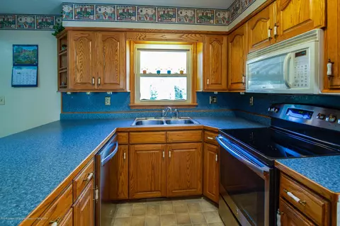 10487 S Francis Rd, Dewitt, MI 48820 photo 15