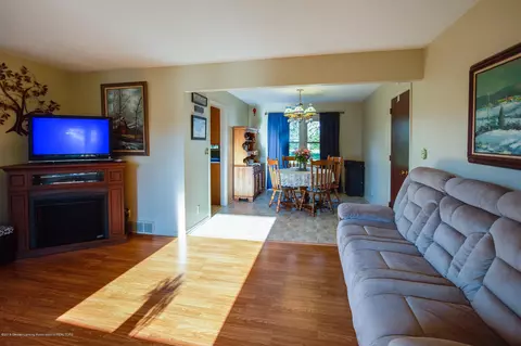 10487 S Francis Rd, Dewitt, MI 48820 photo 7