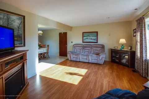 10487 S Francis Rd, Dewitt, MI 48820 photo 6