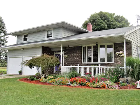 10491 Pioneer Rd, Eagle, MI 48822 photo 1