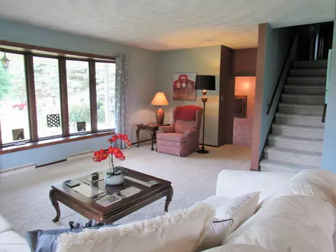 10491 Pioneer Rd, Eagle, MI 48822 photo 4