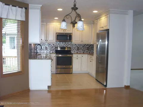 12740 Ontonagon Dr, Dewitt, MI 48820 photo 5