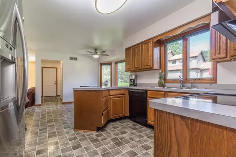 357 Tanbark Dr, Dimondale, MI 48821 photo 8