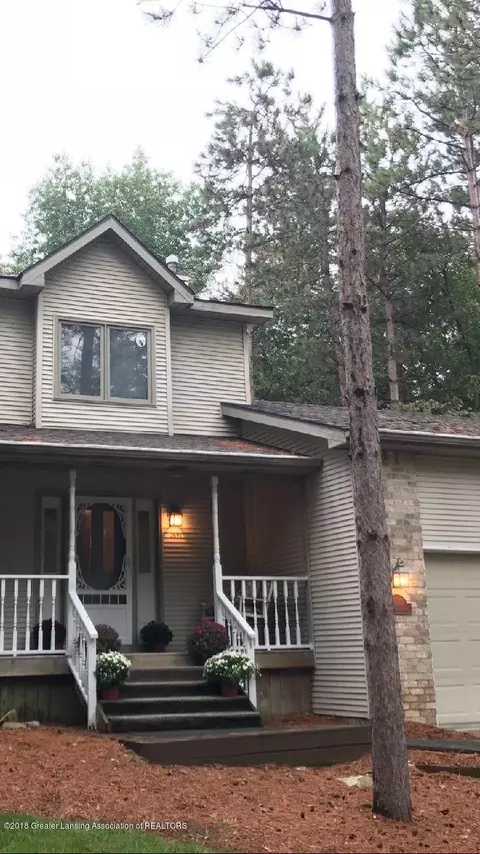 3891 W Herbison Rd, Dewitt, MI 48820 photo 2