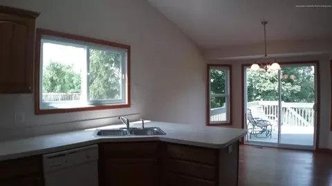 3710 Danbridge Dr, Lansing, MI 48906 photo 12