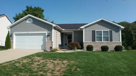 3710 Danbridge Dr, Lansing, MI 48906 photo 1