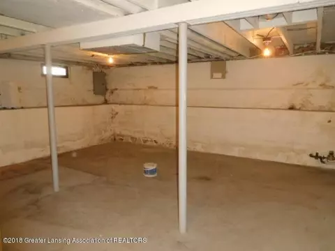1610 Bailey St, Lansing, MI 48910 photo 11