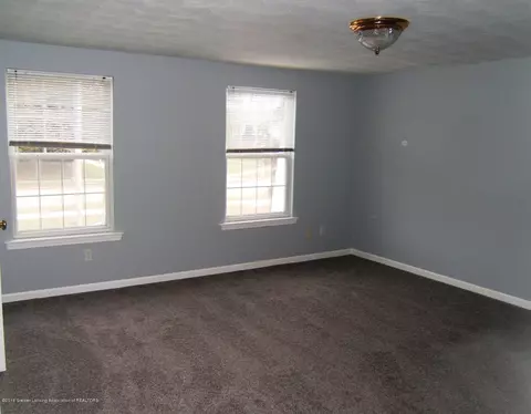 6334 Beechfield Dr, Lansing, MI 48911 photo 9