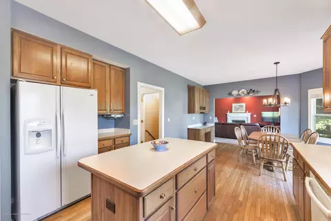 1570 Agnes Glen Cir, Dewitt, MI 48820 photo 15