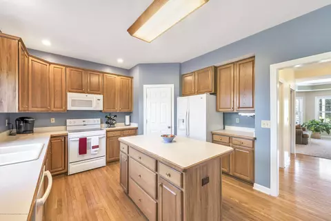1570 Agnes Glen Cir, Dewitt, MI 48820 photo 17