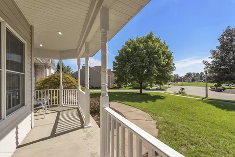 1570 Agnes Glen Cir, Dewitt, MI 48820 photo 5