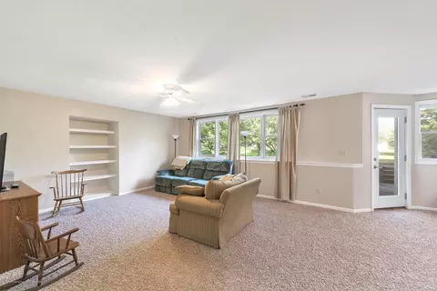 1570 Agnes Glen Cir, Dewitt, MI 48820 photo 35