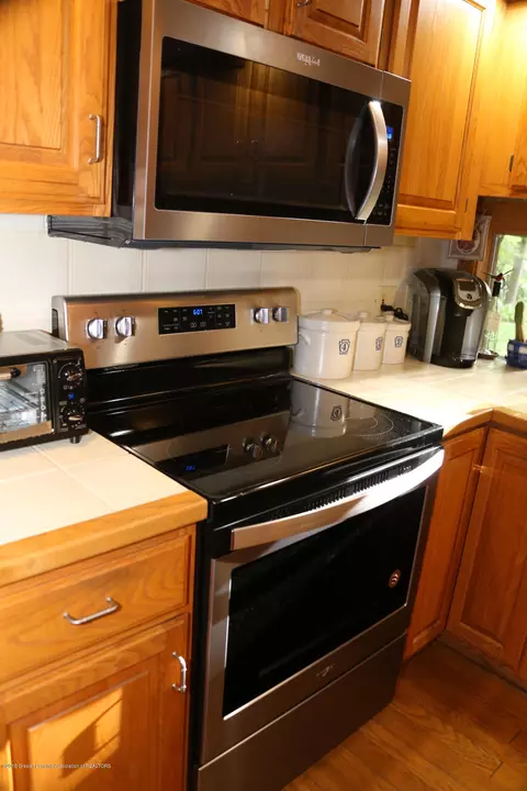 1163 Buckingham Rd, Haslett, MI 48840 photo 10