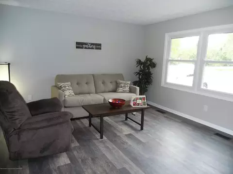 1183 Haslett Rd, Haslett, MI 48840 photo 2