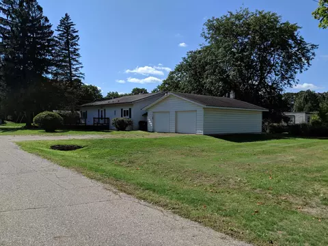 253 Pine St, Dimondale, MI 48821 photo 2