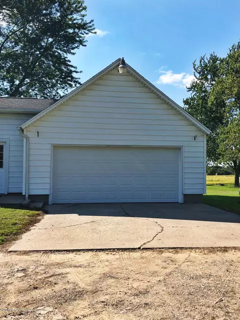 13182 W Howe Rd, Eagle, MI 48822 photo 13