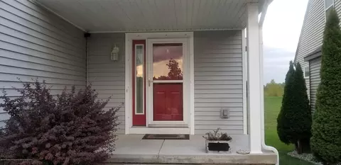 6731 Castleton Dr, Grand Ledge, MI 48837 photo 2