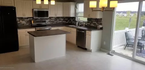 6731 Castleton Dr, Grand Ledge, MI 48837 photo 3